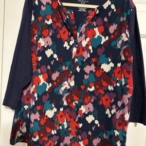 Van Heusen V Neck Multi Color Top Size XL Never Worn